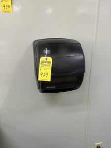 ASSORTED DISPENSERS - PAPER TOWEL / SOAP / HAND SANITIZER (LOCATED IN NAPLES, FL)