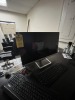 HP 28'' MONITOR WITH 2 KEYBOARDS - 2