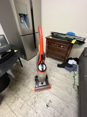 BISSELL CLEAN VIEW VACUUM CLEANER