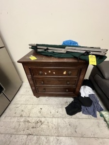 WOOD DRESSER WITH 3 DRAWERS