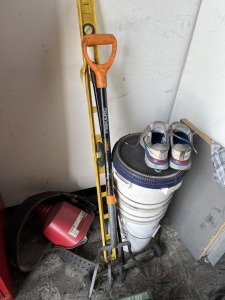 ASSORTED - STANLEY LEVEL / FISKERS FORKED TOOL / ROLLING METAL MAGNET