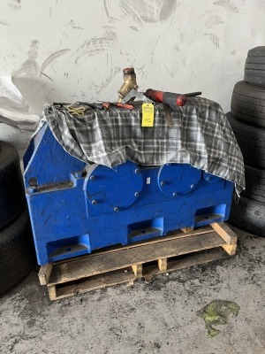 SPARE TRANSMISSION FOR SHREDDING MACHINE