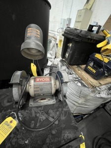 RYOBI DUAL SIDED BENCH GRINDER WITH LIGHT