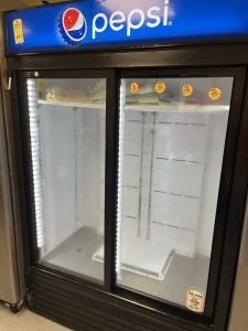 COOLER WITH 2 GLASS DOORS