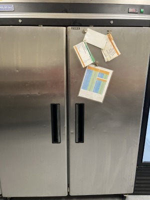 CENTRAL RESTAURANT STAINLESS STEEL REFRIGERATOR WITH 2 DOORS ON WHEELS