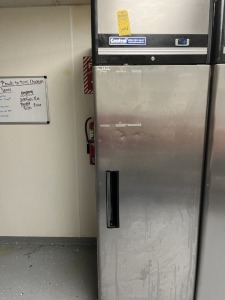 CENTRAL RESTAURANT STAINLESS STEEL REFRIGERATOR WITH 1 DOOR ON WHEELS