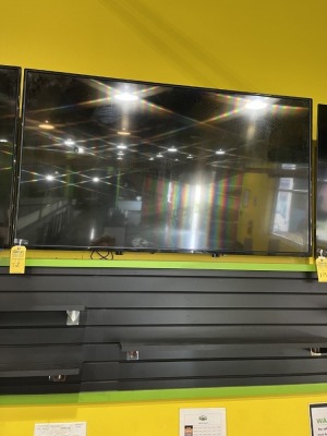 FLAT SCREEN TELEVISION - 55''