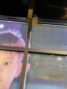FLAT SCREEN TELEVISION - 55''