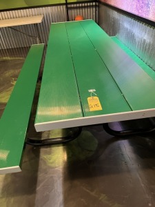 PICNIC TABLE