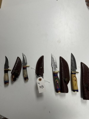 ASSORTED SKINNING KNIVES - CUSTOM HANDMADE DAMASCUS STEEL - 2- BONE HANDLE / 2- PAKKA WOOD HANDLE - LAMINATED LEATHER SHEATH