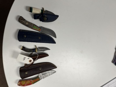 ASSORTED SKINNING KNIVES - 3- RESIN HANDLE / 1- CURVED BONE HANDLE - CUSTOM HANDMADE DAMASCUS STEEL - LAMINATED LEATHER SHEATH
