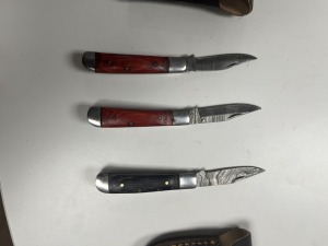 3'' POCKET KNIVES - CUSTOM HANDMADE DAMASCUS STEEL - RESIN HANDLE - LAMINATED LEATHER SHEATH
