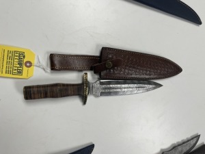 8.5'' DAGGER KNIFE - CUSTOM HANDMADE DAMASCUS STEEL - PAKKA WOOD HANDLE - LAMINATED LEATHER SHEATH