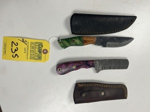 ASSORTED 4'' KNIVES - 1- HUNTING & SKINNING / 1- BULL CUTTER - CUSTOM HANDMADE DAMASCUS STEEL - RESIN HANDLE - LAMINATED LEATHER SHEATH