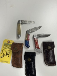 ASSORTED 3'' POCKET KNIVES - CUSTOM HANDMADE DAMASCUS STEEL - 1- PAKKA WOOD HANDLE / 1- PAKKA WOOD & RESIN HANDLE / 1- RESIN HANDLE - LAMINATED LEATHER SHEATH