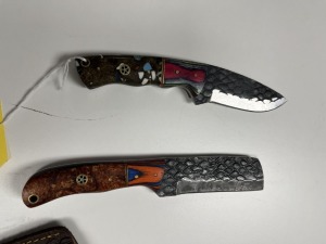 4'' HUNTING & SKINNING KNIVES - CUSTOM HANDMADE DAMASCUS STEEL - PAKKA WOOD & RESIN HANDLE - LAMINATED LEATHER SHEATH