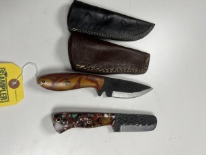 ASSORTED KNIVES - 1- 4'' HUNTING & SKINNING / 1- BULL CUTTING - CUSTOM HANDMADE DAMASCUS STEEL - RESIN HANDLE - LAMINATED LEATHER SHEATH