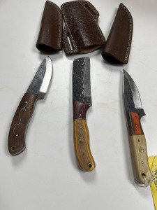 ASSORTED 4'' KNIVES - 2- HUNTING & SKINNING / 1- BULL CUTTING - CUSTOM HANDMADE DAMASCUS STEEL - PAKKA WOOD HANDLE - LAMINATED LEATHER SHEATH