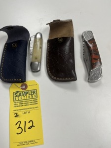 ASSORTED KNIVES - 1- 3'' BULL CUTTING / 1- 4'' POCKET - CUSTOM HANDMADE DAMASCUS STEEL - RESIN HANDLE - LAMINATED LEATHER SHEATH