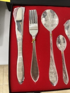 28-PIECE CUTLERY SETS - SERVICE FOR 6 PLUS 4 SERVING SPOONS - STAINLESS STEEL - IN CUSTOM BOX