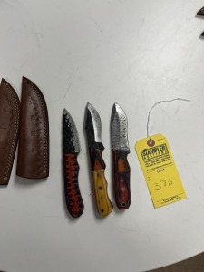 ASSORTED 3.5'' HUNTING & SKINNING KNIVES - CUSTOM HANDMADE DAMASCUS STEEL - PAKKA WOOD HANDLE - LAMINATED LEATHER SHEATH