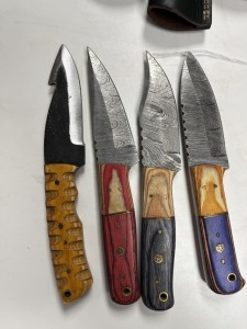 ASSORTED 4'' HUNTING & SKINNING KNIVES - CUSTOM HANDMADE DAMASCUS STEEL - PAKKA WOOD HANDLE - LAMINATED LEATHER SHEATH