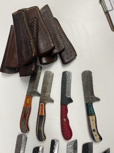 ASSORTED 4'' BULL CUTTING KNIVES - CUSTOM HANDMADE DAMASCUS STEEL - PAKKA WOOD HANDLE - LAMINATED LEATHER SHEATH