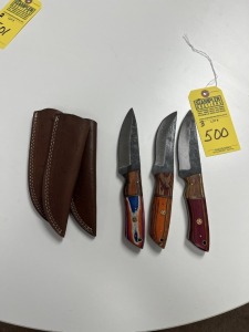 ASSORTED HUNTING & SKINNING KNIVES - 1- 4'' / 2- 4.5'' - CUSTOM HANDMADE DAMASCUS STEEL - PAKKA WOOD HANDLE - LAMINATED LEATHER SHEATH