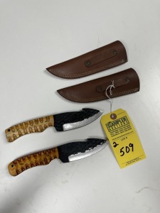 ASSORTED 4'' HUNTING & SKINNING KNIVES WITH GUT HOOK - CUSTOM HANDMADE DAMASCUS STEEL - PAKKA WOOD HANDLE - LAMINATED LEATHER SHEATH