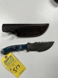 5'' HUNTING & SKINNING KNIFE - CUSTOM HANDMADE DAMASCUS STEEL - RESIN HANDLE - LAMINATED LEATHER SHEATH