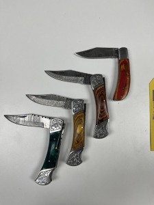 ASSORTED POCKET KNIVES - 1- 3'' / 3- 3.5'' - CUSTOM HANDMADE DAMASCUS STEEL - 3- PAKKA WOOD HANDLE / 1- RESIN HANDLE - LAMINATED LEATHER SHEATH