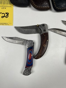 ASSORTED 3.5'' POCKET KNIVES - CUSTOM HANDMADE DAMASCUS STEEL - 3- PAKKA WOOD HANDLE / 2- WOOD HANDLE - LAMINATED LEATHER SHEATH