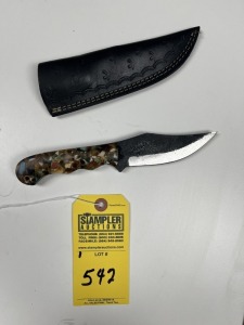 4.5'' HUNTING & SKINNING KNIFE - CUSTOM HANDMADE DAMASCUS STEEL - RESIN HANDLE - LAMINATED LEATHER SHEATH