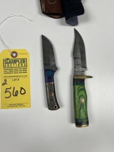 ASSORTED HUNTING & SKINNING KNIVES - CUSTOM HANDMADE DAMASCUS STEEL - 1- 4'' PAKKA WOOD HANDLE / 1- 3'' PAKKA WOOD & RESIN HANDLE - LAMINATED LEATHER SHEATH
