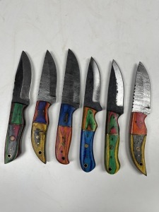 ASSORTED HUNTING & SKINNING KNIVES - 3- 4'' / 3- 3.5'' - CUSTOM HANDMADE DAMASCUS STEEL - PAKKA WOOD HANDLE - LAMINATED LEATHER SHEATH