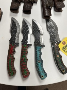 ASSORTED 5.5'' HUNTING & SKINNING KNIVES - CUSTOM HANDMADE DAMASCUS STEEL - PAKKA WOOD HANDLE - LAMINATED LEATHER SHEATH