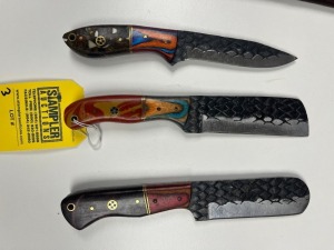ASSORTED 4'' KNIVES - 1- HUNTING & SKINNING (NO SHEATH) / 2- BULL CUTTING WITH LAMINATED LEATHER SHEATH - CUSTOM HANDMADE DAMASCUS STEEL - PAKKA WOOD & RESIN HANDLE