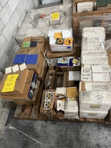 LOT ASSORTED - CERAMIC TILE - SOUTHWEST DESIGN / FISH DESIGN / WHITE / BLUE / MORE - 4x4 / 6x6 / 2x2 (1 PALLET)