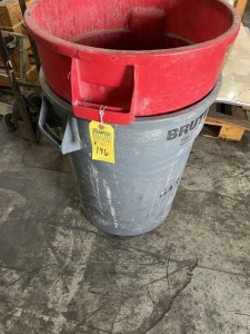 RUBBERMAID BRUTE GARBAGE CANS - RED / GRAY