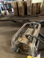 OSTER 1.8 CONCRETE VIBRATOR