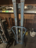 GENIE MATERIAL HOIST