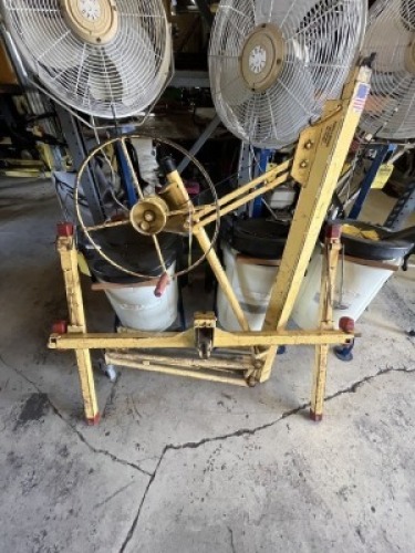 PORTABLE SHEET ROCK LIFT