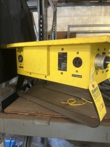 PORTABLE POWER DISTRIBUTION BOX - 30/250V