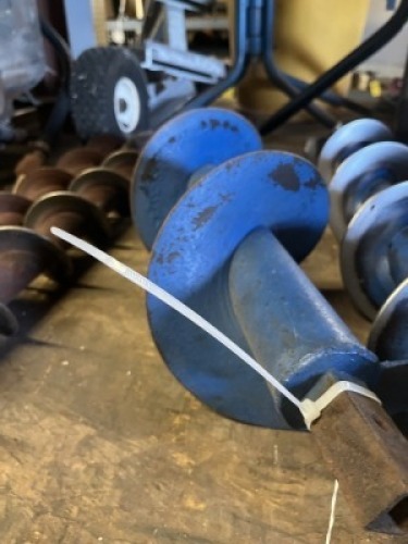 BLUE 8'' AUGER