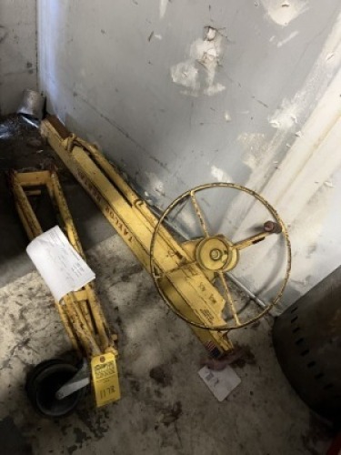 SHEET ROCK LIFT