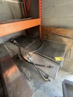MAGICATER AOA60 PROPANE BBQ COOK STATION ON WHEELS - 8 BURNER / 5'
