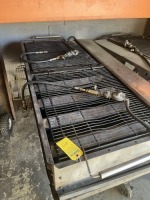 MAGICATER PROPANE BBQ COOK STATION ON WHEELS - 8 BURNER / 5'