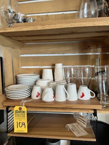 LOT ESPRESSO CUPS & SAUCERS