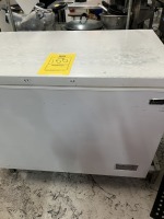 AVANTI CHEST FREEZER - 48''x24''x24''