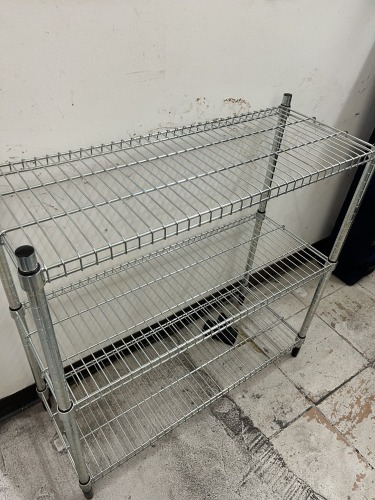 ASSORTED METRO RACKS - 1 WITH WHEELS
